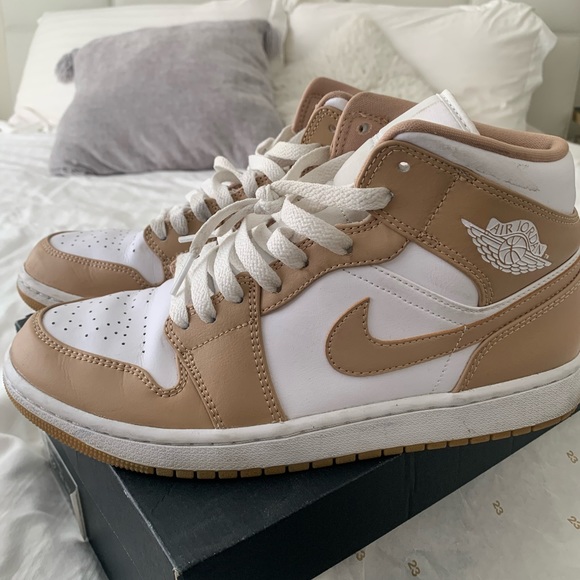 Air Jordan 1 mid - Picture 1 of 5